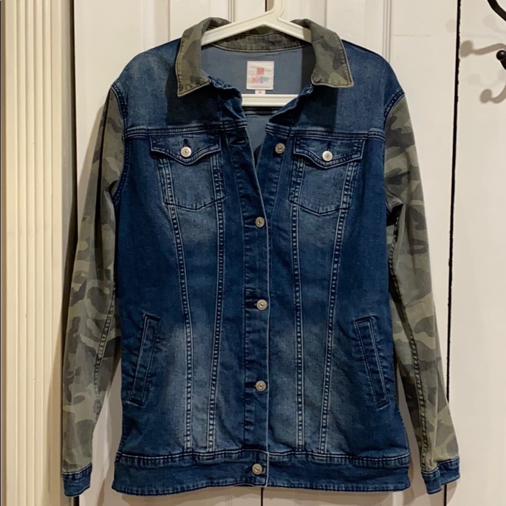 LuLaRoe Jaxon Camo Denim jacket